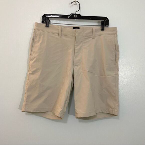 J. Crew Men's Beige 9" Tech Shorts Stone Summer Stretch Golf Casual Athletic 33 - Picture 4 of 8